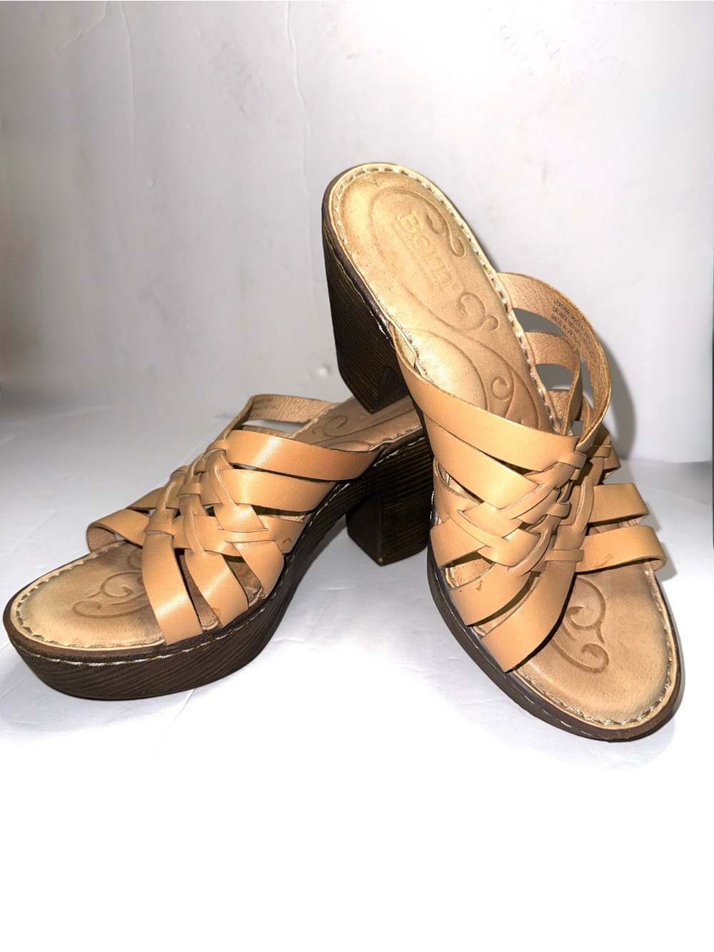 BORN Gayle Tan Woven
Leather Platform Sandals
Chunky Boho Hippie 70s